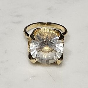 Vintage Large Rhinestone On A Goldtone Ring